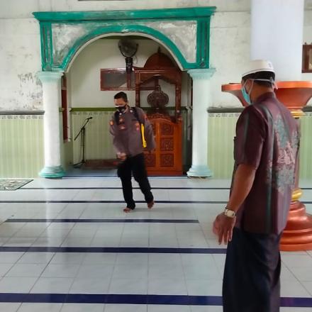 Pelaksanaan Sholat Jumat Sesuai Prokes Selama PPKM MIKRO 